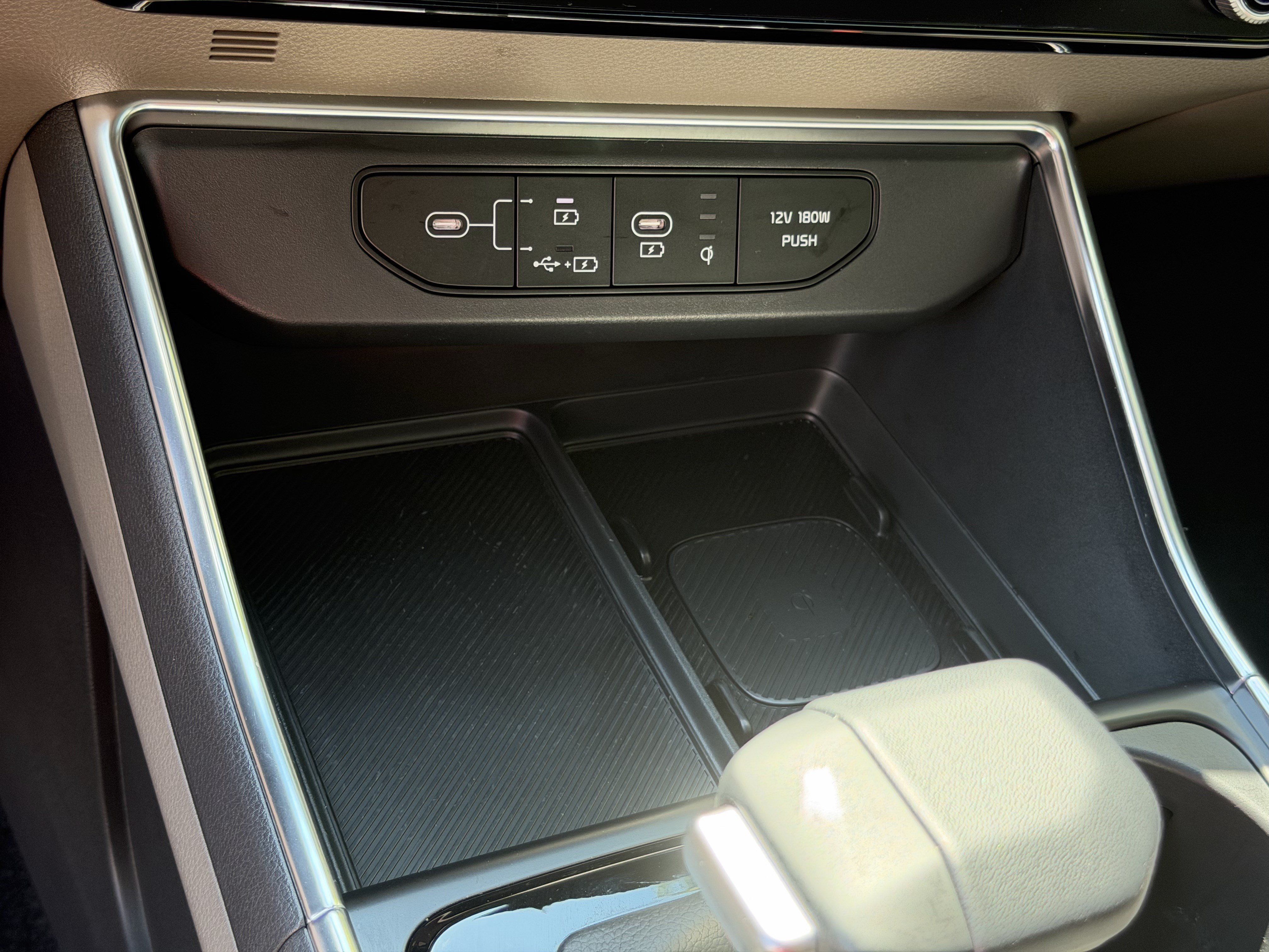 Certified 2026 Kia Carnival EX FWD image 31