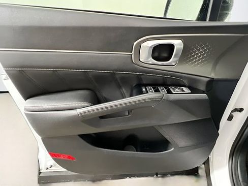 Used 2022 Kia Sorento SX image 33