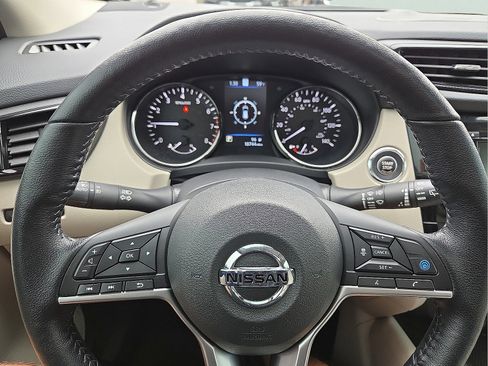 Used 2022 Nissan Rogue Sport SL w/ Premium Package image 24