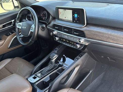 Used 2022 Kia Telluride SX w/ SX Prestige Package image 32