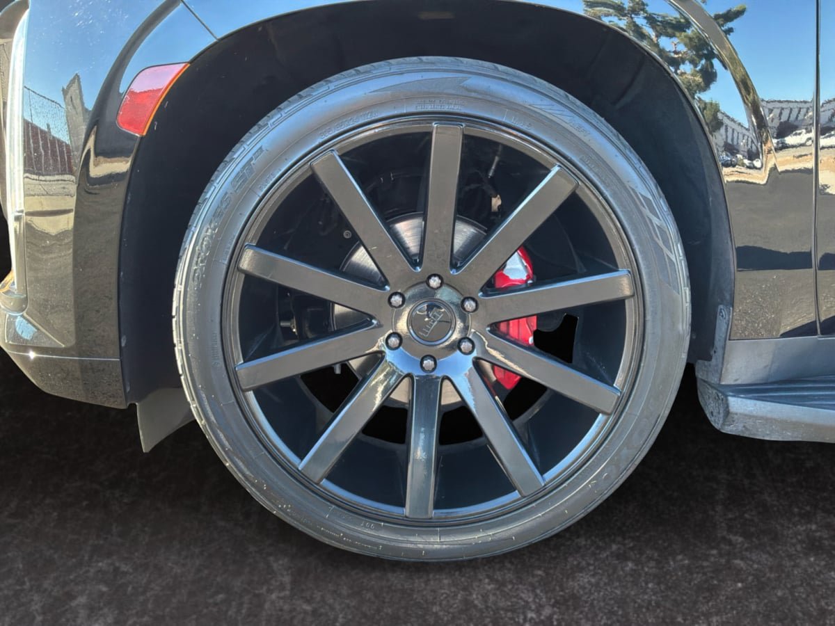 Used 2021 Cadillac Escalade ESV Luxury RWD image 9
