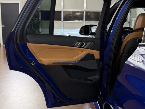 Used 2025 BMW X5 M60i AWD/4WD image 37