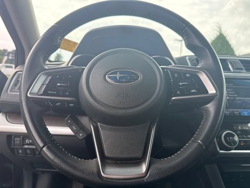 Used 2018 Subaru Outback 2.5i Limited AWD/4WD image 7