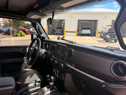 Used 2022 Jeep Wrangler Unlimited Sport AWD/4WD image 19