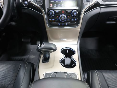 Used 2014 Jeep Grand Cherokee Overland AWD/4WD image 20