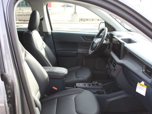 New 2026 Ford Maverick Lariat w/ Black Appearance Package image 13