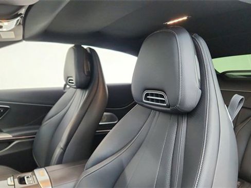 Used 2025 Mercedes-Benz CLE 300 4MATIC Cabriolet image 35