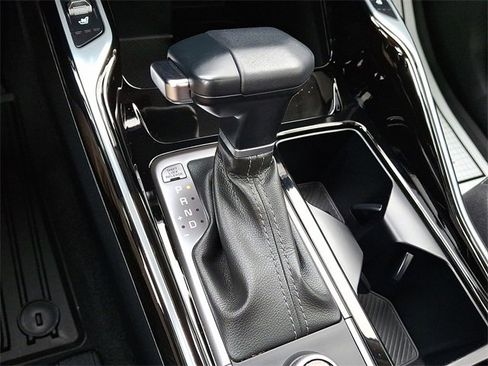 Certified 2025 Kia Sorento SX image 16