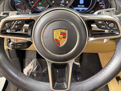 Used 2016 Porsche Cayenne AWD/4WD image 19