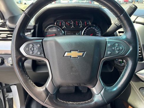 Used 2020 Chevrolet Suburban LT w/ Luxury Package image 12