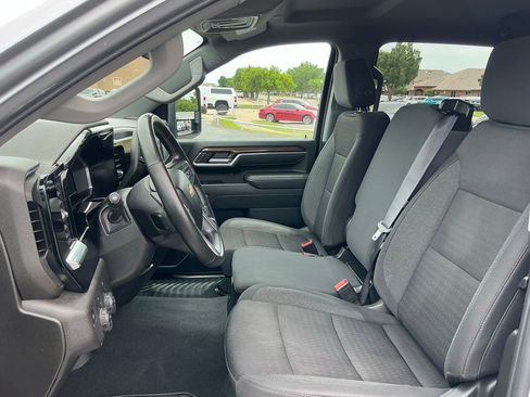 Used 2025 Chevrolet Silverado 2500 LT w/ Convenience Package AWD/4WD image 19
