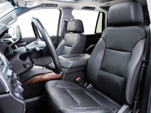 Used 2019 Chevrolet Tahoe Premier AWD/4WD image 5