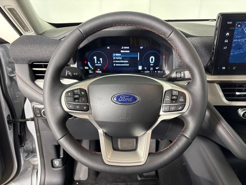 New 2026 Ford Explorer Active w/ Active Comfort Package RWD image 16
