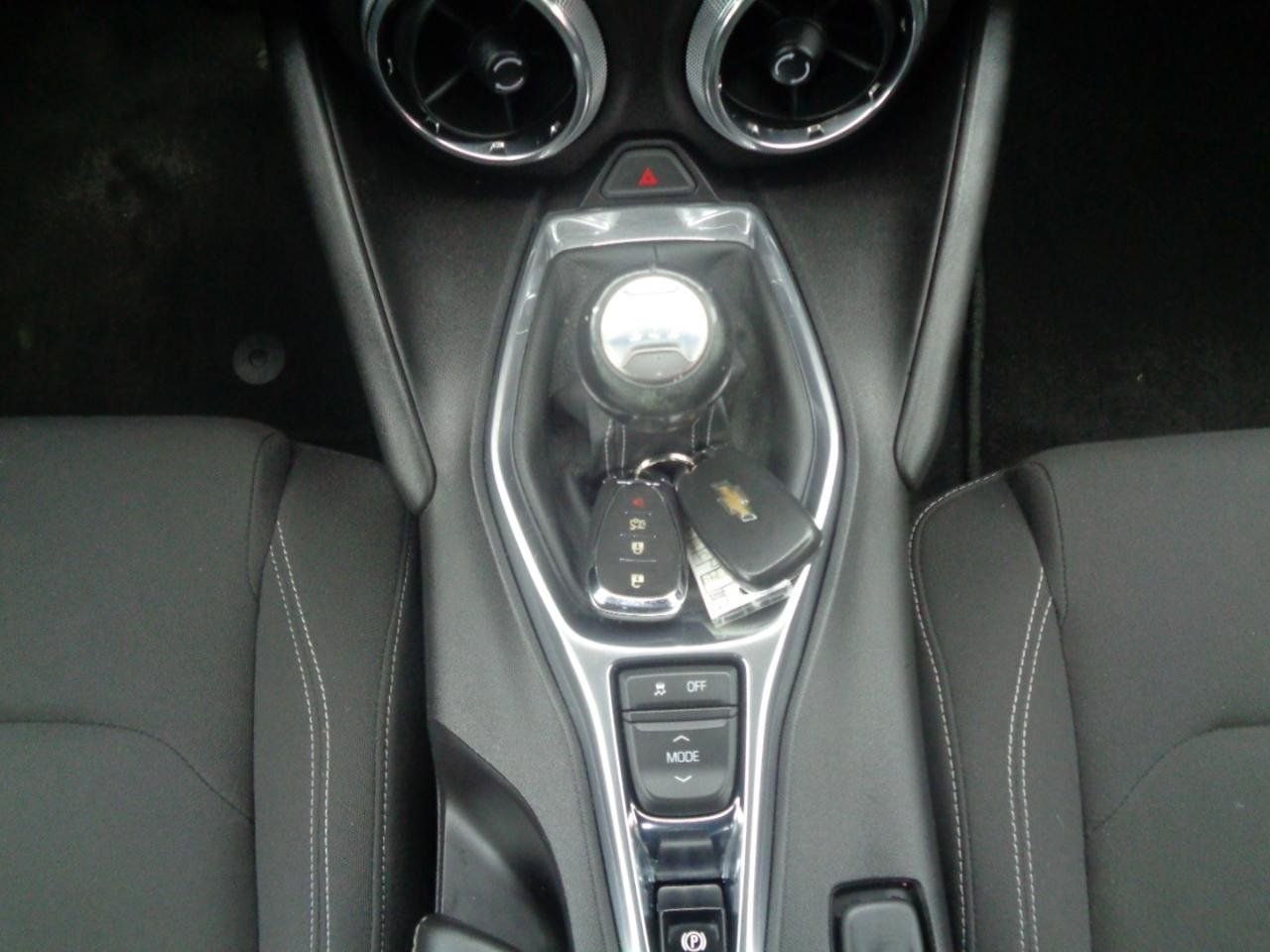 Used 2017 Chevrolet Camaro LT RWD image 9