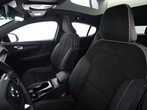 Used 2023 Volvo C40 P8 Recharge Plus AWD/4WD image 4