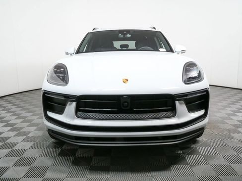 New 2026 Porsche Macan image 39