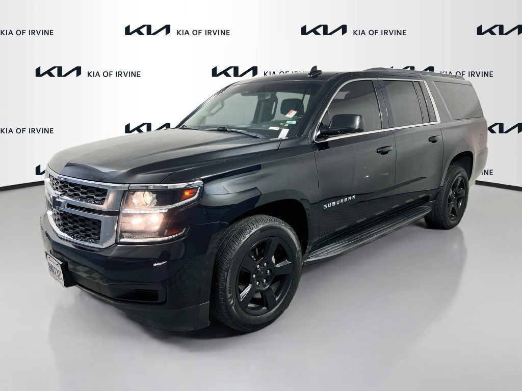 Used 2019 Chevrolet Suburban LT w/ LT Midnight Edition RWD image 3