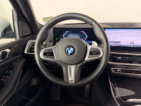 Used 2026 BMW X7 xDrive40i w/ M Sport Package AWD/4WD image 15