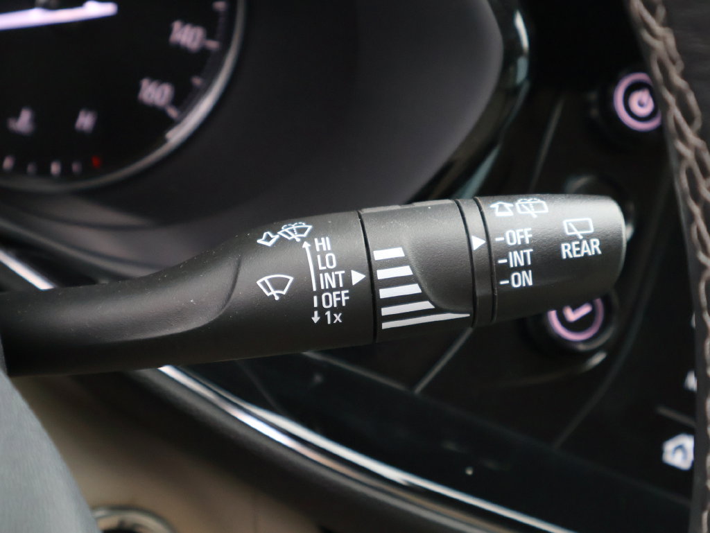 Used 2023 Buick Envision Avenir FWD image 30