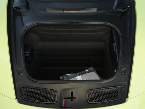 Used 2026 Porsche 911 GT3 RWD image 29