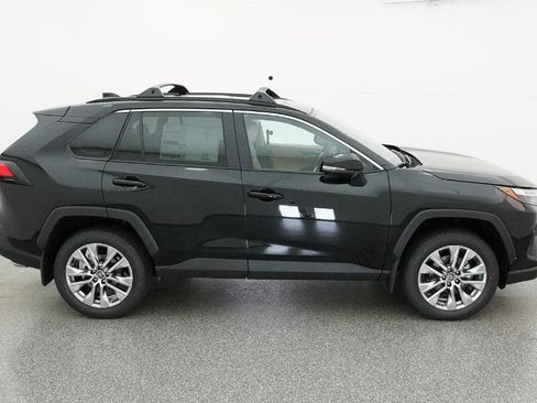 Used 2025 Toyota RAV4 XLE Premium image 14