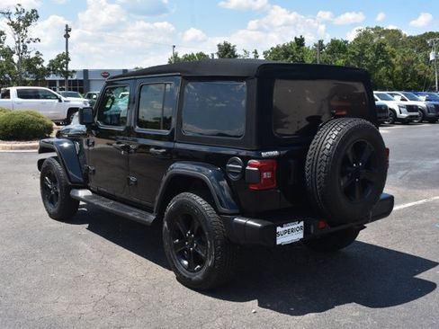 Used 2021 Jeep Wrangler Unlimited Sahara AWD/4WD image 7