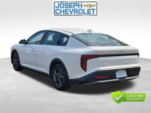 Used 2025 Kia K4 FWD image 3