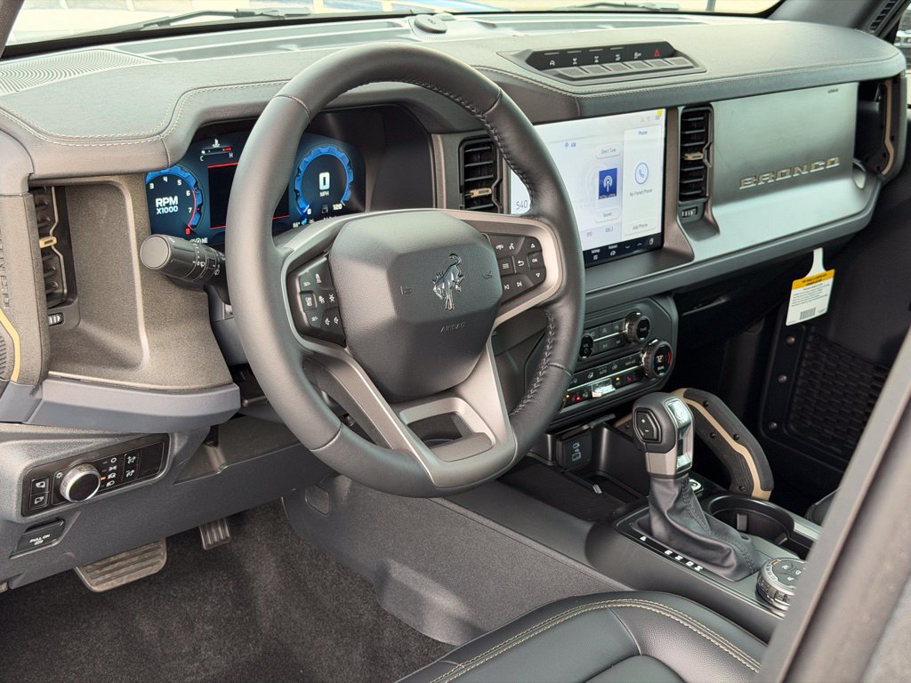Certified 2025 Ford Bronco Badlands AWD/4WD image 17