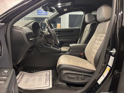 Used 2025 Honda CR-V Sport Touring image 10