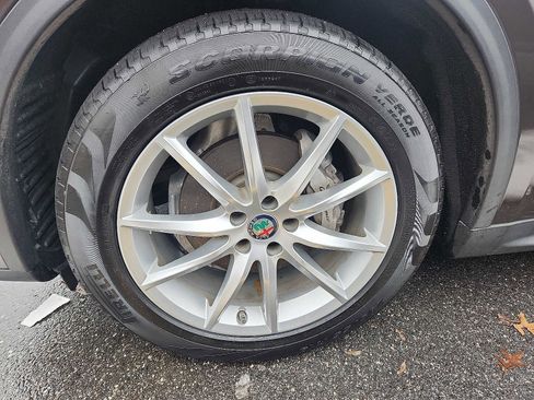 Used 2019 Alfa Romeo Stelvio Ti Lusso w/ Quick Order Package 22X Lusso image 7