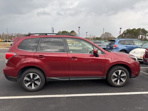 Used 2017 Subaru Forester 2.5i Limited image 6