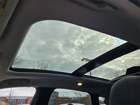 Used 2021 INFINITI QX50 Luxe image 17