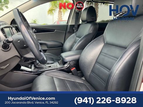 Used 2019 Kia Sorento SX w/ SX Touring Package AWD/4WD image 17