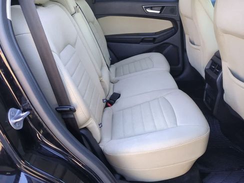 Used 2017 Ford Edge SE AWD/4WD image 19