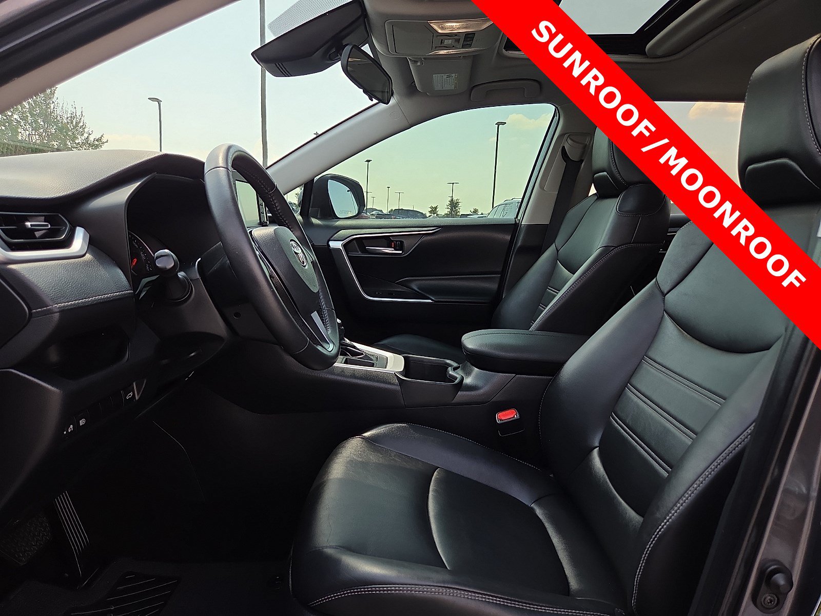 Used 2022 Toyota RAV4 XLE Premium FWD image 15