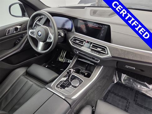 Certified 2022 BMW X5 xDrive40i w/ M Sport Package image 17