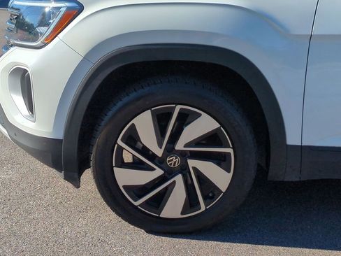 Used 2024 Volkswagen Atlas SE image 10