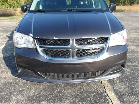 Used 2016 Dodge Grand Caravan American Value Package image 25
