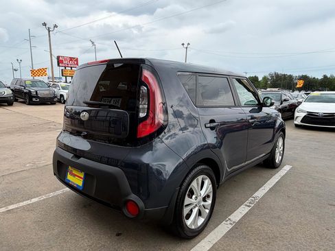 Used 2014 Kia Soul + w/ Audio Package FWD image 5