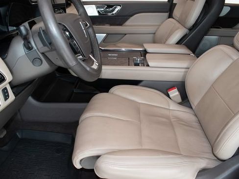 Used 2023 Lincoln Navigator Reserve AWD/4WD image 23