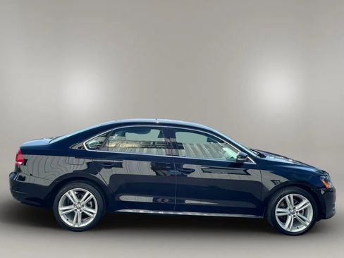 Used 2015 Volkswagen Passat TDI SE FWD image 5