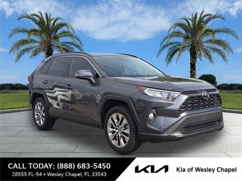 Used 2021 Toyota RAV4 XLE Premium image 1