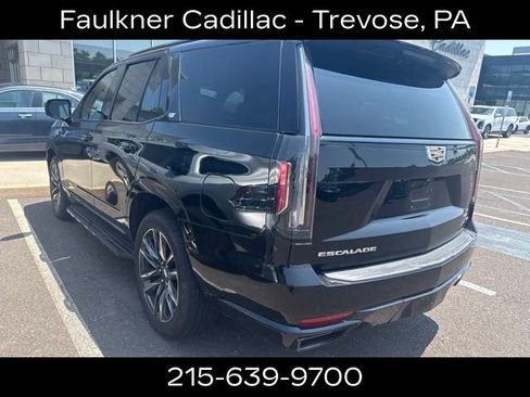 Used 2021 Cadillac Escalade Sport w/ Driver Assist Tech Package AWD/4WD image 5