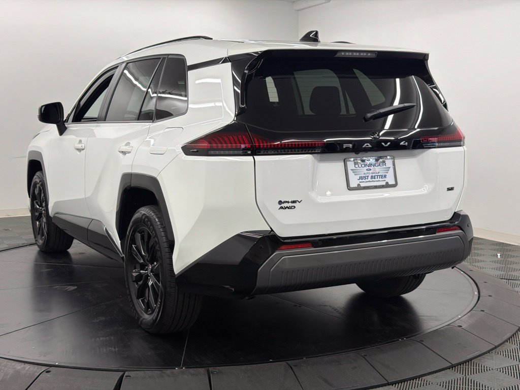 Used 2026 Toyota RAV4 SE AWD/4WD image 12