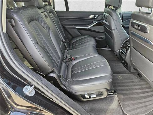 Used 2023 BMW X7 xDrive40i AWD/4WD image 21