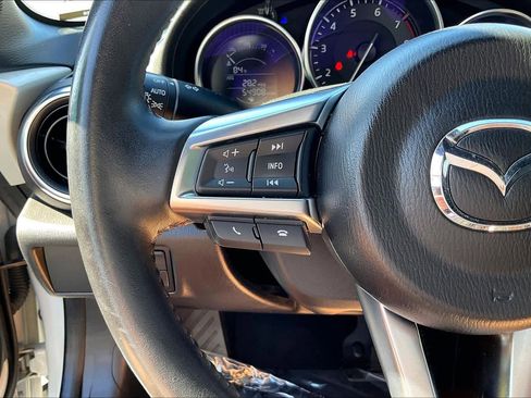 Used 2016 MAZDA MX-5 Miata Grand Touring image 18