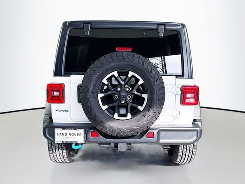 Used 2024 Jeep Wrangler Unlimited Rubicon 4xe AWD/4WD image 6