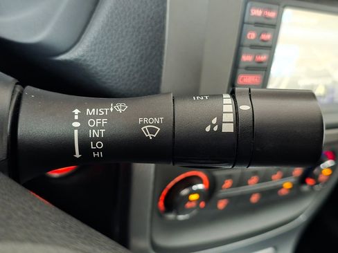 Used 2014 Nissan Sentra SR w/ SR Driver Package FWD image 28