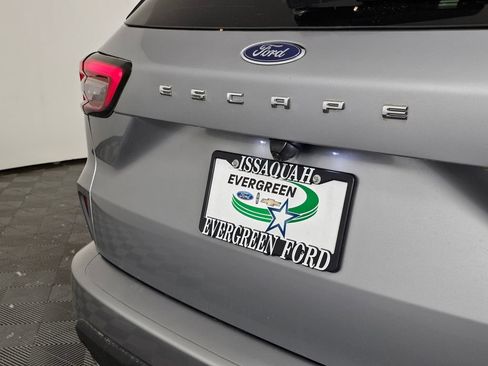 Used 2023 Ford Escape ST-Line AWD/4WD image 16