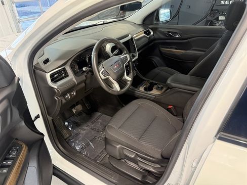 Used 2023 GMC Acadia SLE w/ Elevation Edition image 8